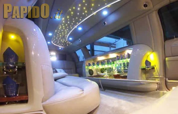 Foto Limousine Blu 5 Porte