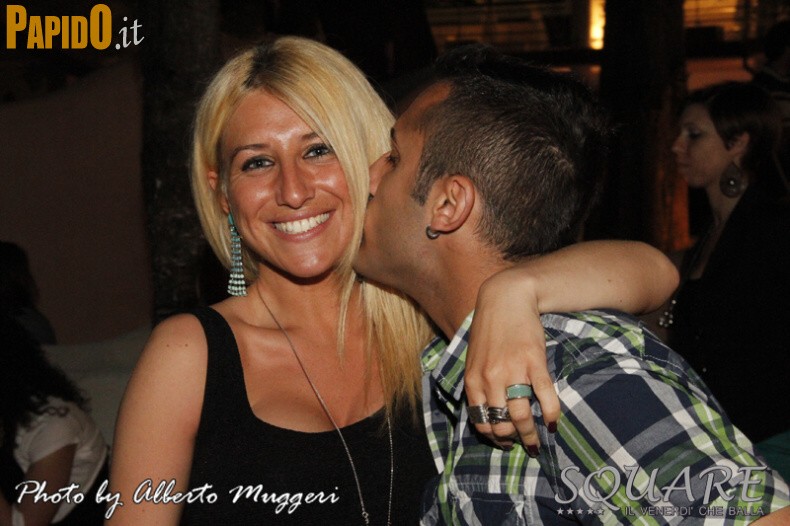 Venerdì 25 Maggio, Square