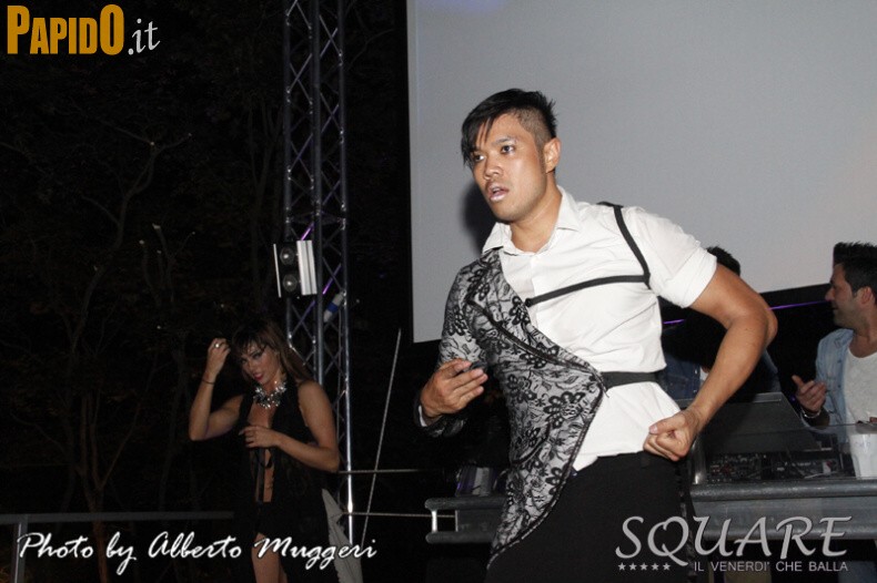 Venerdì 25 Maggio, Square