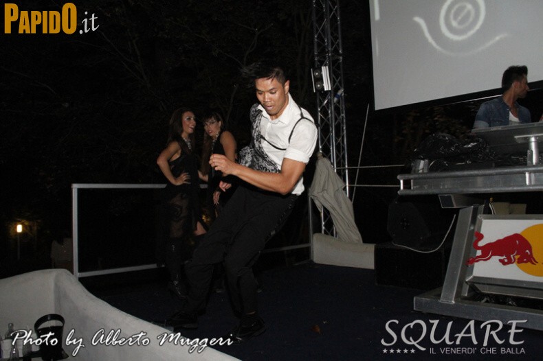 Venerdì 25 Maggio, Square