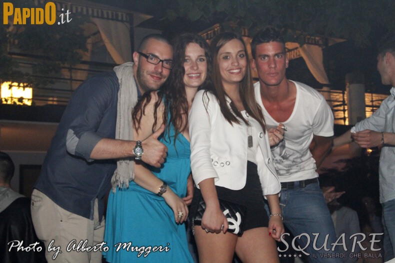 Venerdì 25 Maggio, Square