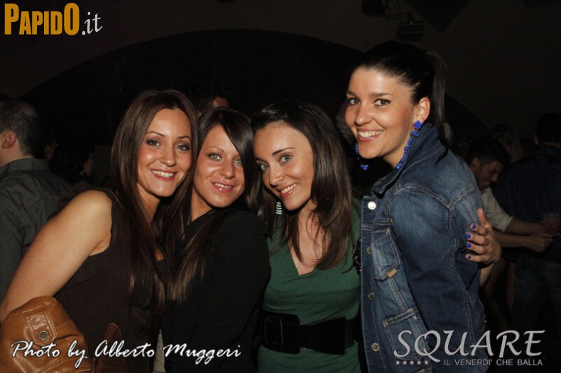 Venerdì 25 Maggio, Square