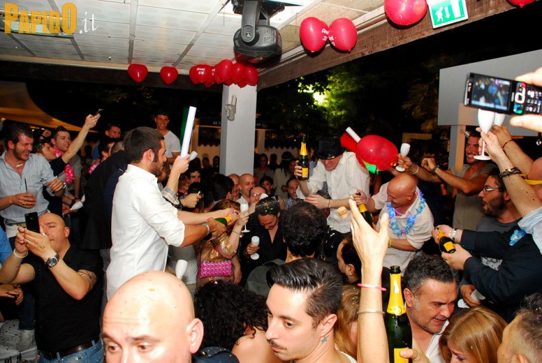 Venerdì 11 Maggio - The Beach