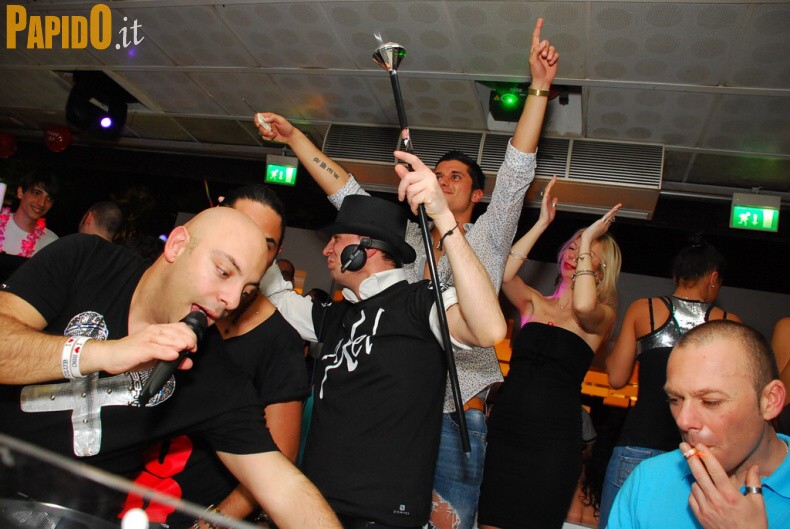 Venerdì 11 Maggio - The Beach