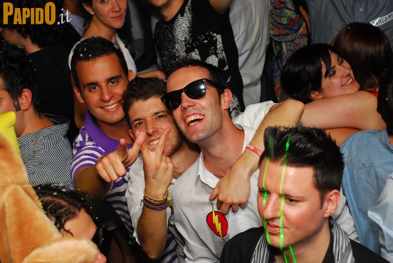 Venerdì 11 Maggio - The Beach
