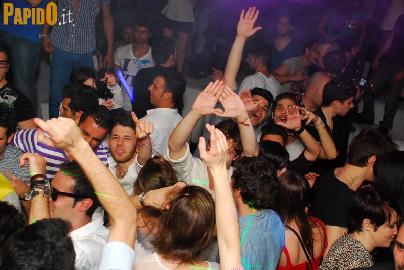 Venerdì 11 Maggio - The Beach