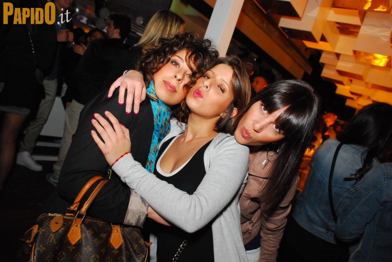 Venerdì 18 Maggio - The Beach