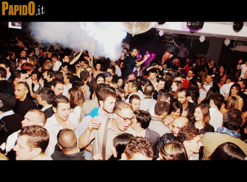 Venerdì 18 Maggio - The Beach