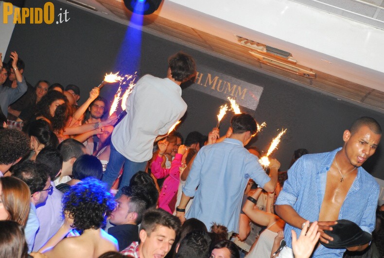 Venerdì 25 Maggio - The Beach