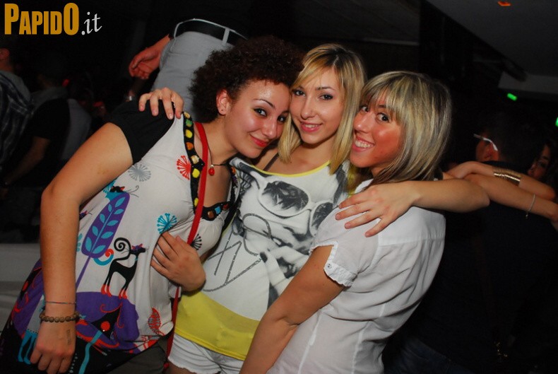 Venerdì 27 Aprile - The Beach