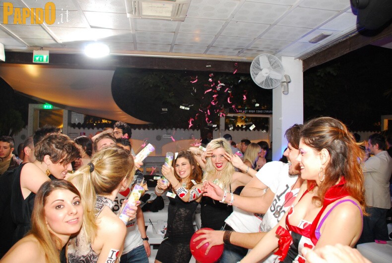 Domenica 27 Maggio al The Beach