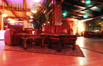 Le Jardin Au Bord Du Lac Milano